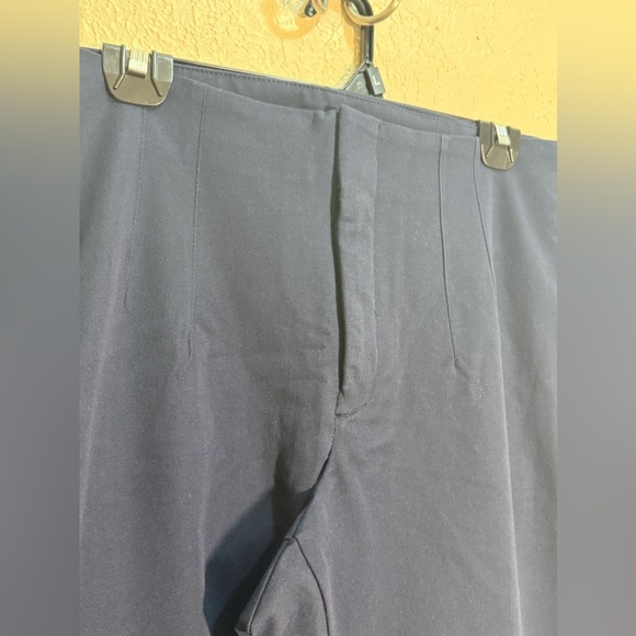 Old Navy High-Rise Polished Pixie Skinny Ankle Pant Cropped 16P Navy Blue NWT - Picture 2 of 10